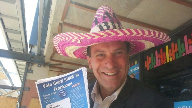 Vamos voters: Independent candidate Geoff Shaw at the early voting booth in Frankston. 