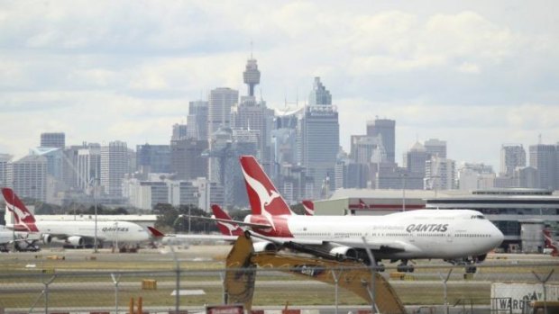 Is a second airport the best way to solve Sydney's air travel congestion problems?