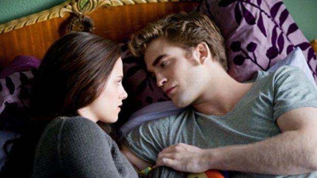 Allowed to cuddle ...  Kristen Stewart and Robert Pattinson.