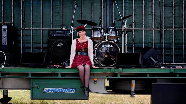 Singer-songwriter, Dana Hassall of Toowoomba at The Country Music Festival held at Hall, Canberra.