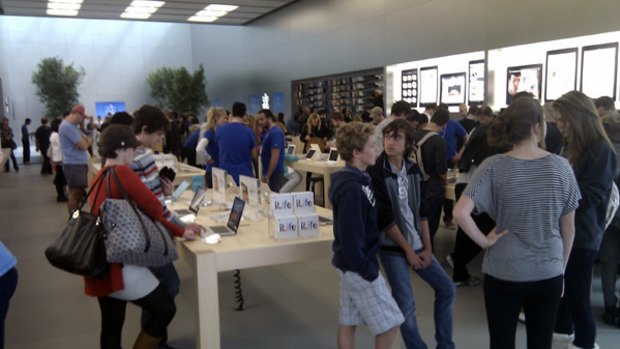 Apple's new Bondi Junction store in Sydney was doing a roaring trade on the weekend.