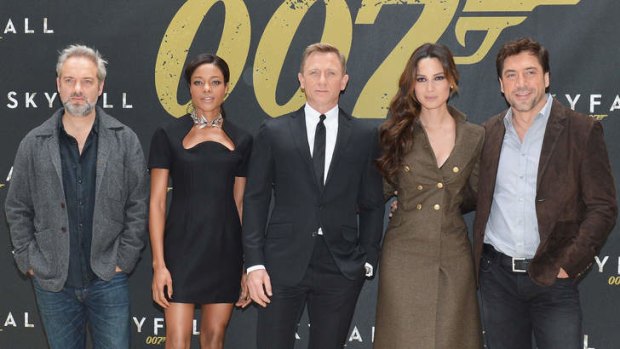 On the outer... <i>Skyfall</i> director Sam Mendes and his cast (from left) Naomie Harris, Daniel Craig, Bernice Marlohe and Javier Bardem.