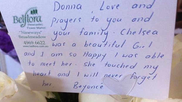 A handwritten note, signed 'Beyonce', accompanied white roses sent to the family of Chelsea-Lee James.
