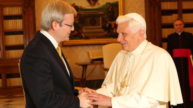 Kevin Rudd meets Pope Benedict at the Vatican before attending the G8 summit in L'Aquila.