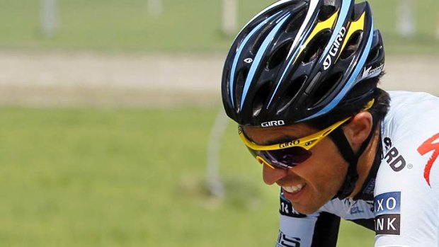 Alberto Contador will attempt to win the Giro d'Italia without the help of Richie Porte of Australia.