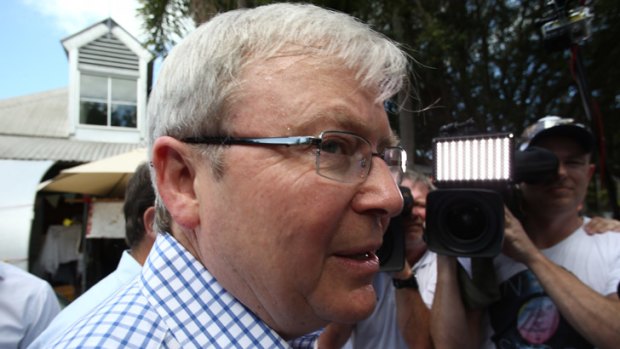 Prime Minister Kevin Rudd,  at the Parap Markets in Darwin on Saturday, is suffering from a series of setbacks in his election campaign.