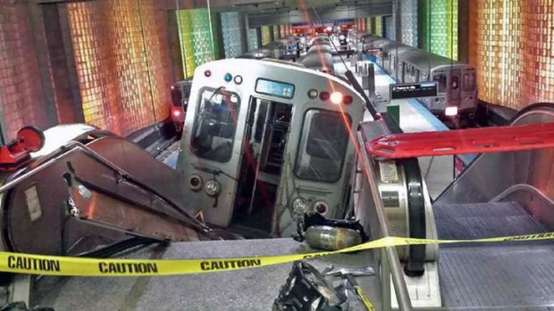 "Fortunately nobody was on the staircase": The Chicago train derailed at the platform.