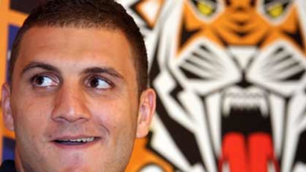 Support ... Wests Tigers hooker Robbie Farah says his club coaches have reassured him that his playing style is suited for representative football despite a lacklustre start to his State of Origin career last year.