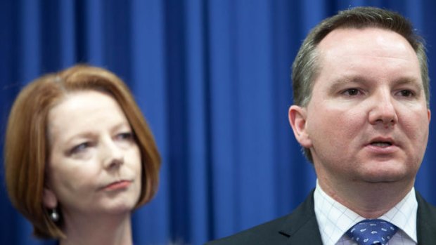 There were no smiles as Prime Minister Julia Gillard and Immigration Minister Chris Bowen faced a press conference to discuss the High Court ruling.