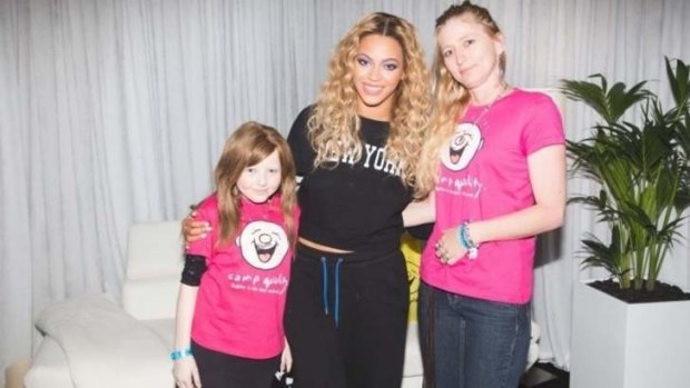 Chelsea-Lee James, Beyonce Knowles and Donna James backstage at Beyonce's Sydney show on October 31, 2013.