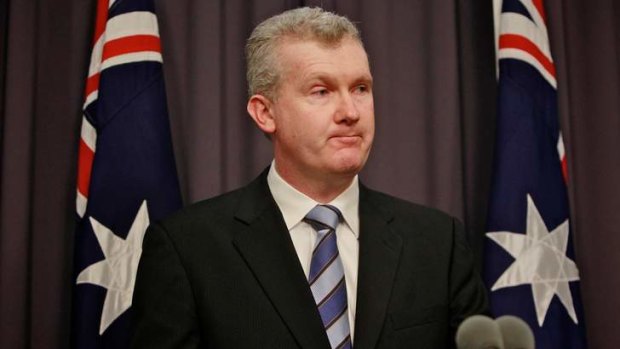 New Immigration Minister Tony Burke admits the government's 'no advantage' policy for asylum seekers requires further explanation.