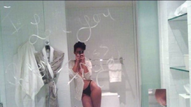 This photo allegedly of Rihanna, plus several other nude ones, have been leaked onto the web.