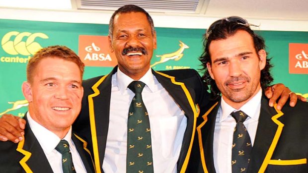 End of the road ... John Smit, coach Peter de Villiers and Victor Matfield at Johannesburg Airport.