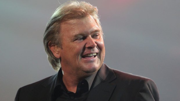 John Farnham was the support act for a night billed as 'two music legends, one stage' but he overshadowed the main course.