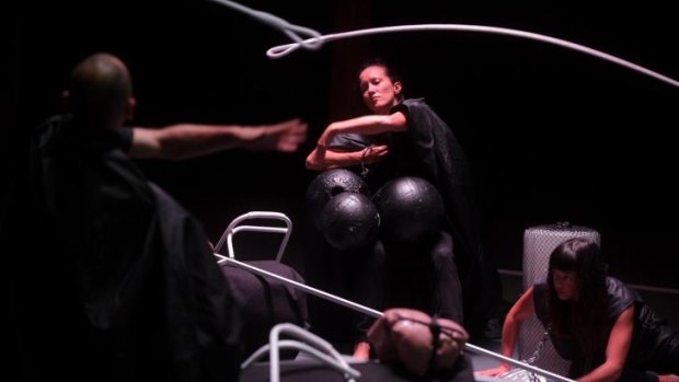 <i>Merge</i>, by Melanie Lane is an interesting lesson in choreographic control.