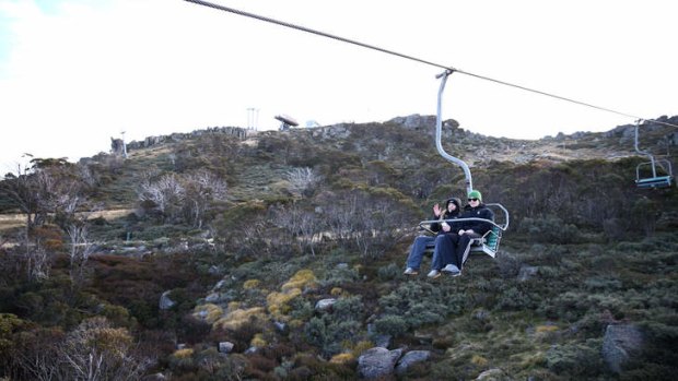 Chairlift to the Eagles Nest lookout at the Thredbo.