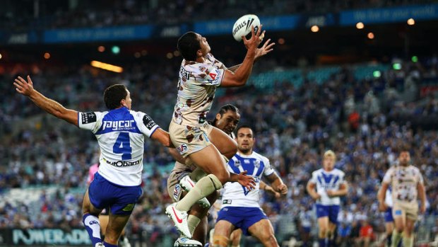 Jorge Taufua of the Eagles takes a high ball.
