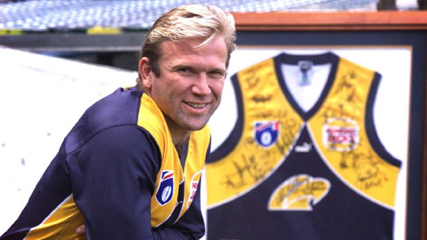 The late Chris Mainwaring, who famously famously finished the 1992 grand final on a broken ankle.