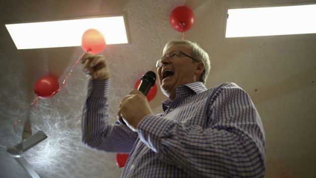 Prime Minister Kevin Rudd campaigns in Townsville.