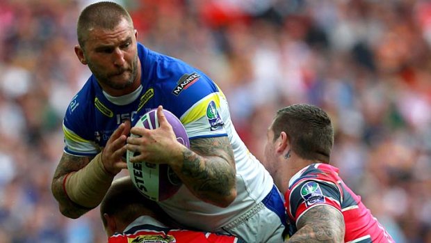 Paul Wood playing for Warrington Wolves in the Super League grand final despite suffering a ruptured testicle.