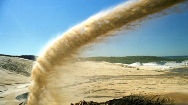 The plan to shut down sand mining on Stradbroke Island has drawn strong criticism.