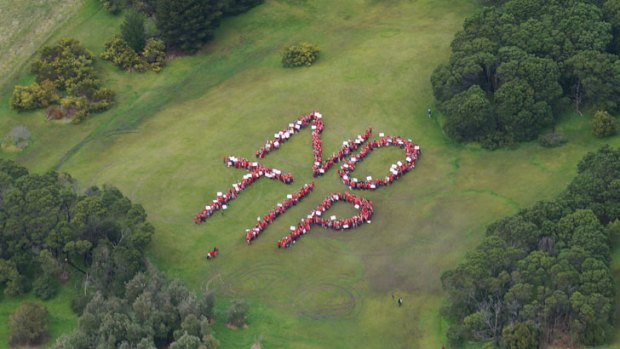 About 1000 people gather on the Mornington Peninsula to protest the tip on August 26.