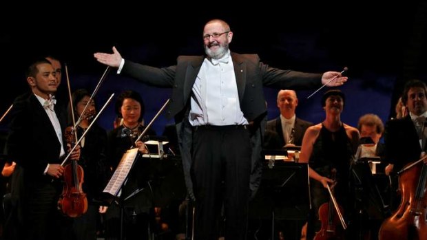 Conductor Richard Mills has withdrawn from one of Opera Australia's biggest productions, Wagner's four-cycle opera <i>The Ring</i>.