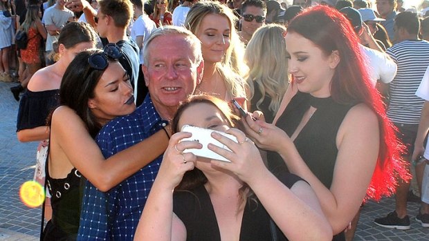 Colin Barnett swamped by "fans' At Elizabeth Quay prior to the March election.
