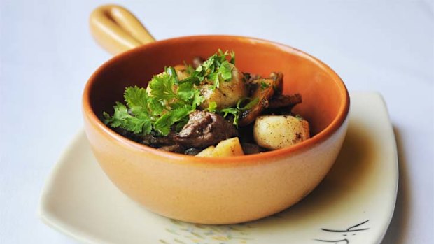 Pepper beef scallops in hotpot.