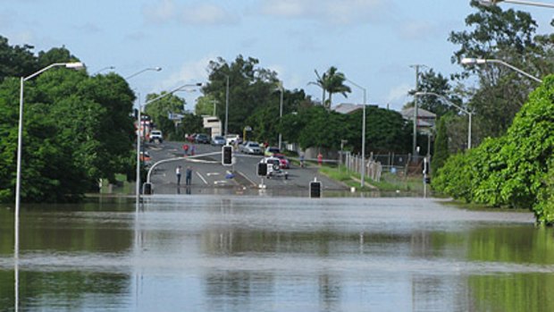 The view from the roundabout at Fairfield Road, Park Road and Veneer Road, Fairfield, towards Tennyson on January 13. Photo: Courtney Trenwith