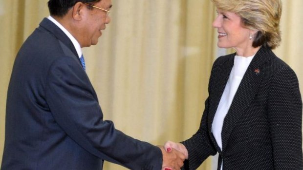"Historical role:" Hun Sen and Julie Bishop meet in Cambodia last month. Ms Bishop's predecessor Gareth Evans says the Cambodian leader would have listened to a "robust critique" from Australia.