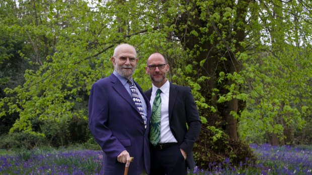 Bill Hayes (at right) was not just falling in love with Oliver Sacks (left), but was undergoing an entirely new emotional experience – one
of adoration.