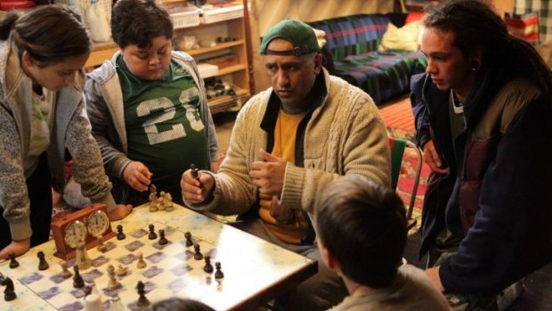 Cliff Curtis (centre) stars as speed chess champion Genesis Potini in NZ film <i>The Dark Horse</i>.