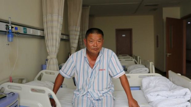 Lung cancer patient Tian Jinpu, 57, at Tianjin Medical University Cancer Institute and Hospital.