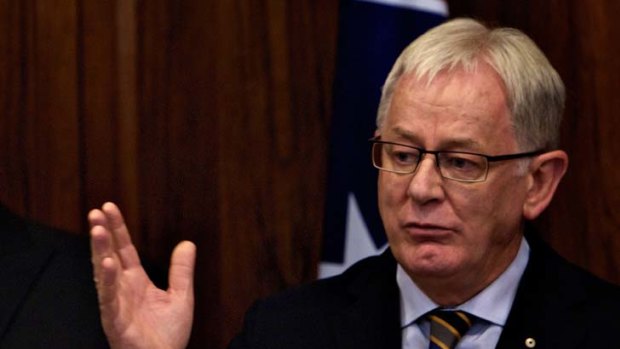 "Let's use the mining boom to pay off the debt and then we've got the wherewithal with future income streams to do all these other things" ... Andrew Robb, Finance spokesman for the Coalition.