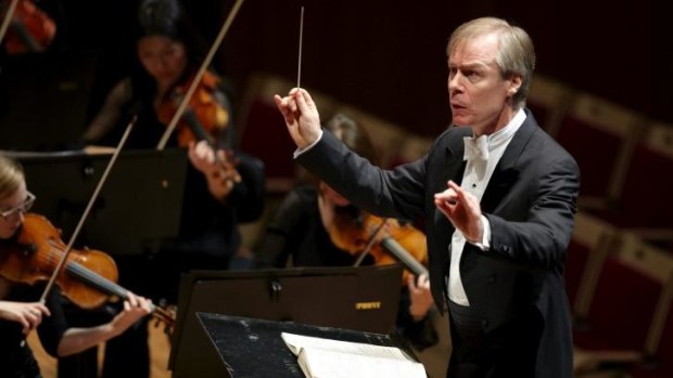 Chief Conductor David Robertson led the Sydney Symphony Orchestra in accompaniment of Katarina Karneus.