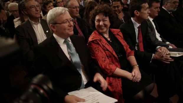 First lady Therese Rein has defended not taking Prime Minister Kevin Rudd's surname when they married after questioning from John Laws.