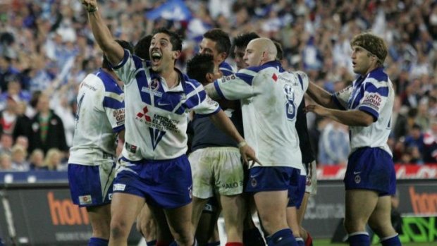 Braith Anasta leads the celebrations at the final siren in 2004.