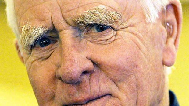 John le Carre (in 2008) maintains that his life is of no great interest. ‘I live on a Cornish cliff and hate cities. I write and walk and swim and drink.’