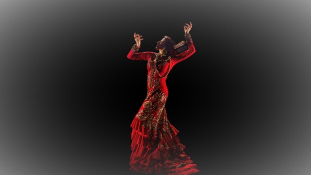 Flamenco artist Maria Plages radically reimagines Bizet's famous opera heroine in <i>Yo, Carmen</i>.