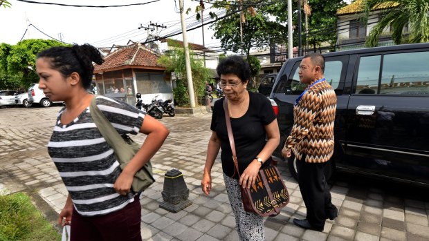 Family members of Myuran Sukumaran arrive to visit him at Kerobokan prison on Thursday, after officials announced the two death row prisoners would be transferred for execution.