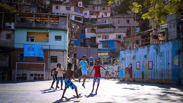 Football in the favelas. Photos: Buda Mendes/Getty Images.