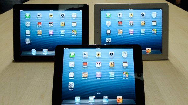 Apple iPads and iPad minis on sale at the Apple Store.