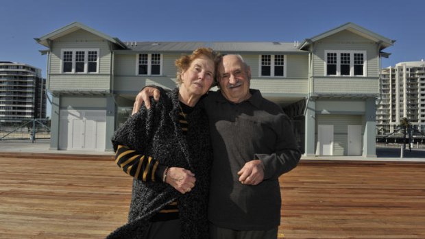 Corrado and Ines D'Amato return to Princes Pier in Port Melbourne for the first time since they arrived as immigrants from Italy in the '50s.