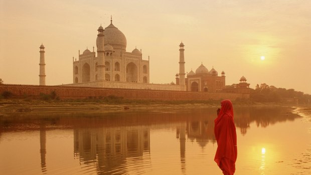 Taj Mahal at sunrise, Agra, India.
