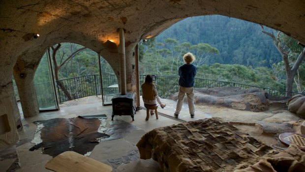 The cave enjoys world heritage views of Mount Wilson and rain forest.