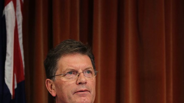 Premier Ted Baillieu says the car manufacturing industry must not be written off.