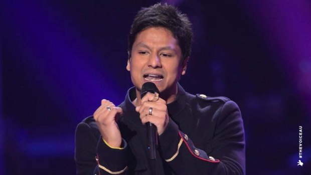 Julian Simonsz puts his fist into 'Classic' on The Voice.