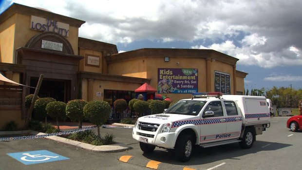 Police at the Lost City Tavern in Coomera. Photo: Nine News.
