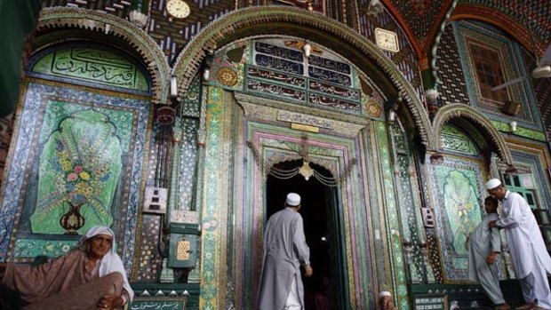 Shah-e-Hamdan mosque.